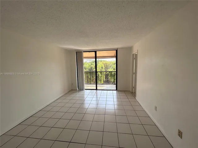 $2,000 | 14501 North Kendall Drive, Unit 408H, Miami, FL 33186
