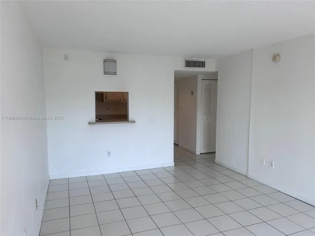 $2,000 | 14501 North Kendall Drive, Unit 408H, Miami, FL 33186