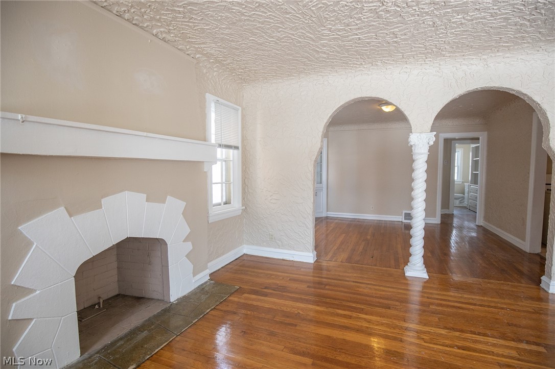 3695 Rolliston Road Cleveland, OH 44120 - Photo 9 of 35