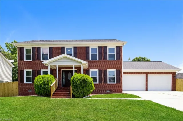 $2,205 | 3607 Garden Place Road, Greensboro, NC 27406