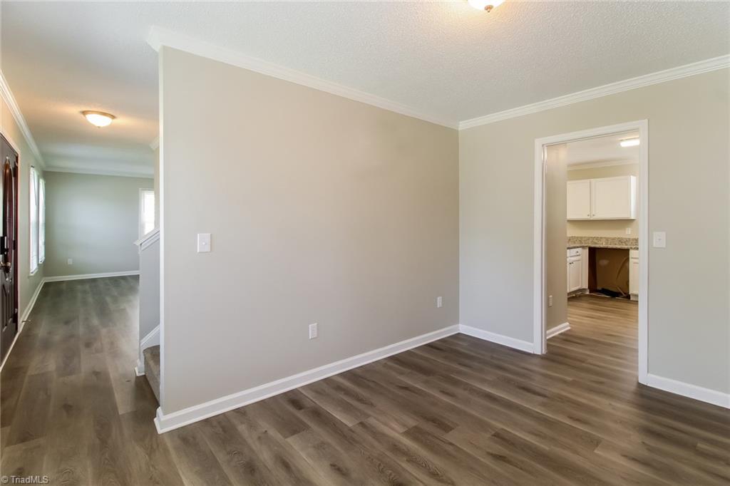 3607 Garden Place Road Greensboro, NC 27406 - Photo 3 of 17