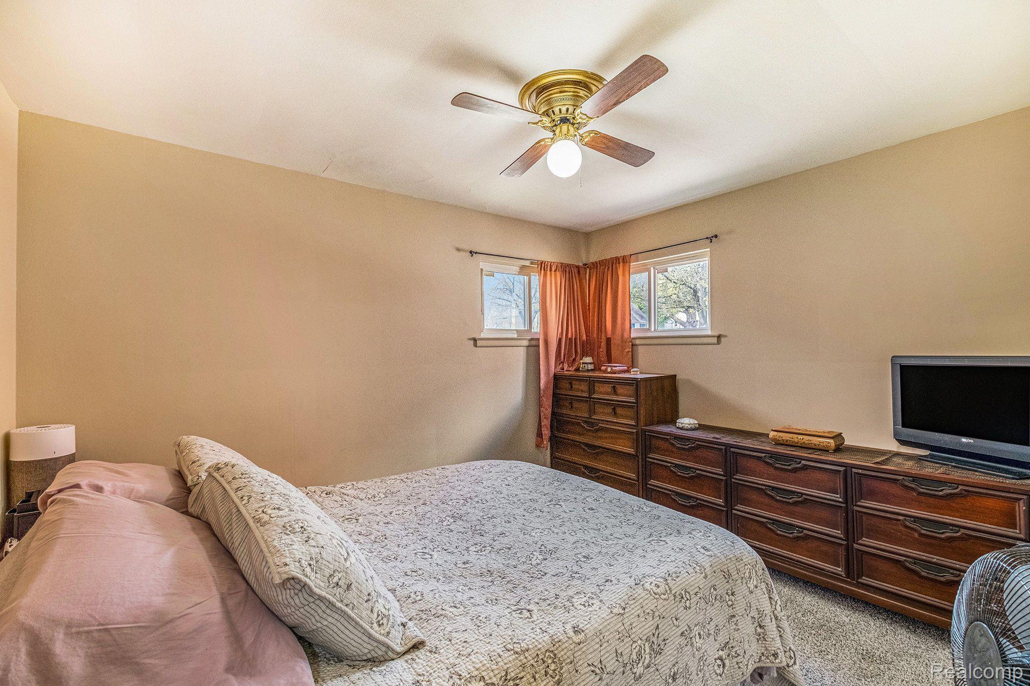 3026 Beecher Road Flint, MI 48503 - Photo 4 of 10 Bedroom