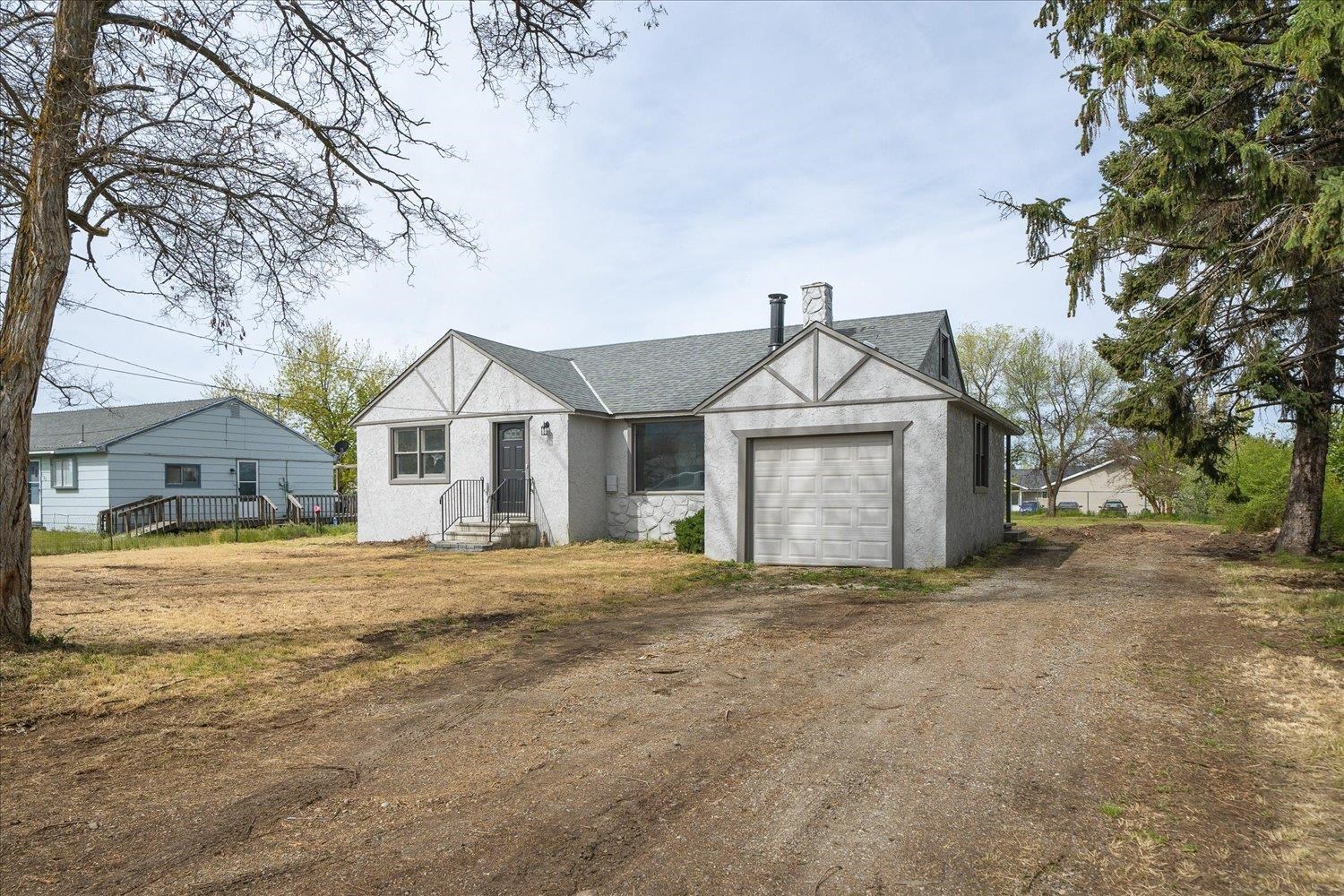 114 South Manifold Road Spokane Valley, WA 99016 - Photo 2 of 35 Gallery Image 2