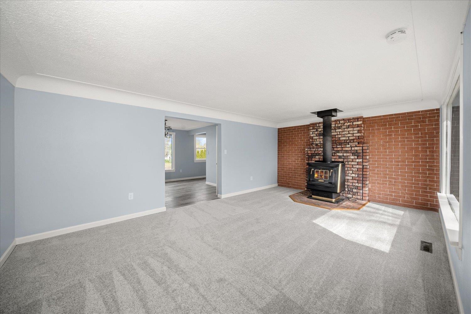 114 South Manifold Road Spokane Valley, WA 99016 - Photo 5 of 35 Gallery Image 5