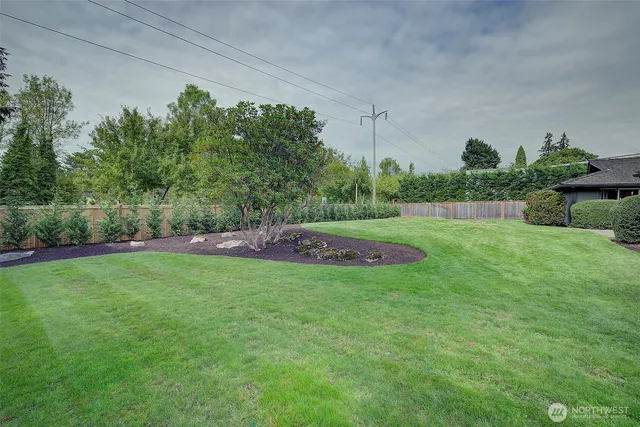 $5,500 | 1615 85th Avenue Northeast, Clyde Hill, WA 98004