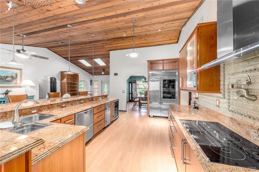 2053 Southwest Pitts Terrace Stuart, FL 34997 - Photo 12 of 40 Gallery Image 12