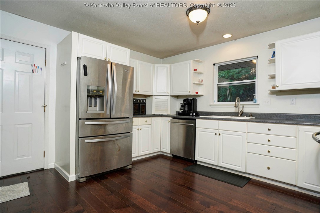 413 Rambling Hills Road Elkview, WV 25071 - Photo 7 of 18 Gallery Image 7