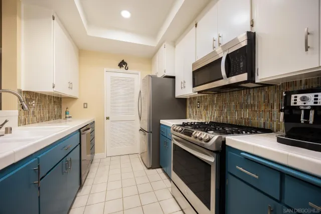 $775,000 | 521 Arbor Drive, Unit 105, San Diego, CA 92103