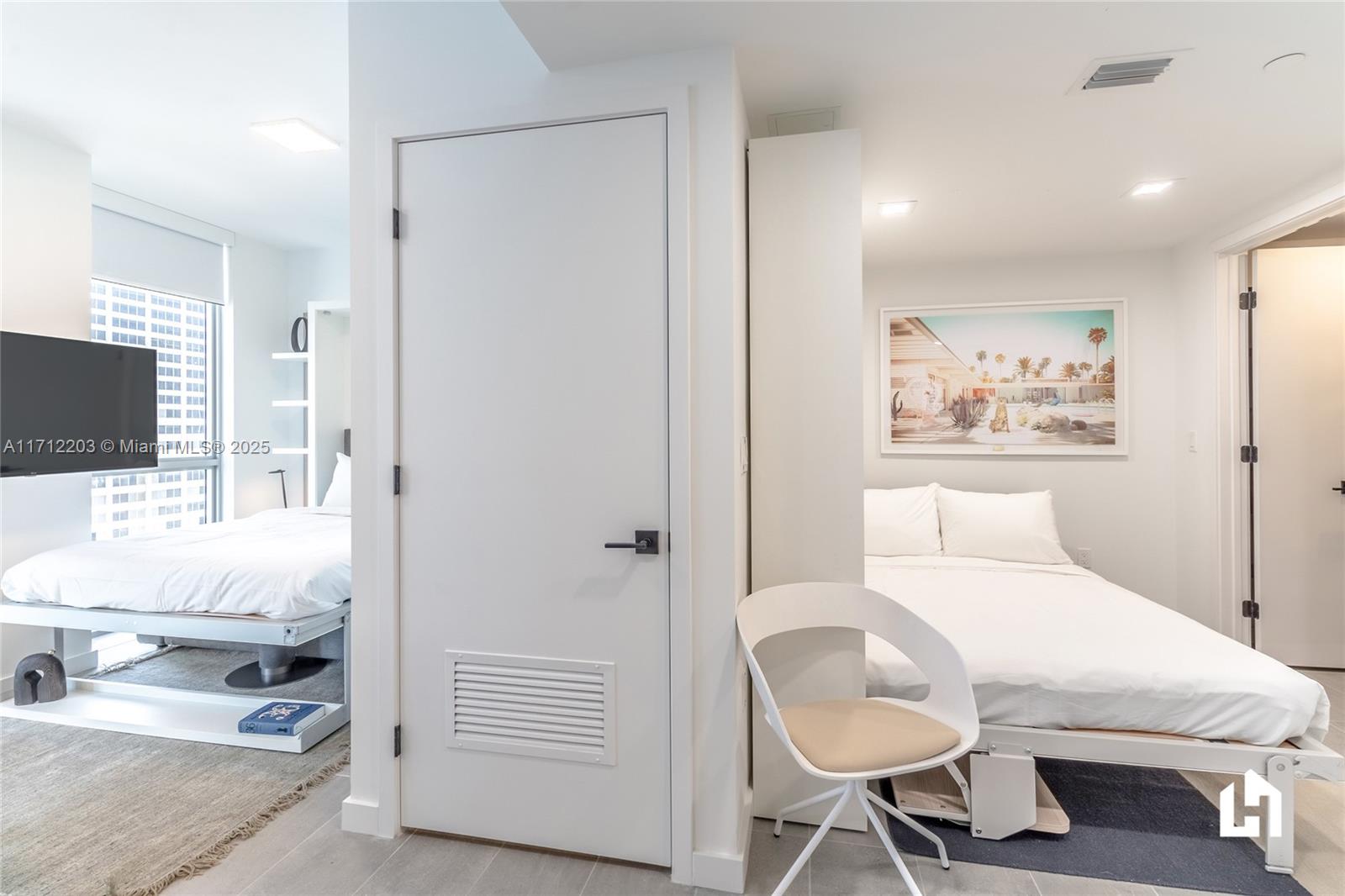 227 Northeast 2nd Street, Unit 2412 Miami, FL 33132 - Photo 11 of 37