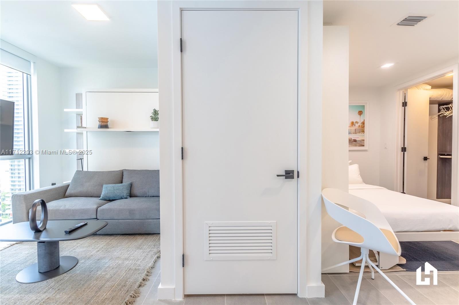 227 Northeast 2nd Street, Unit 2412 Miami, FL 33132 - Photo 10 of 37