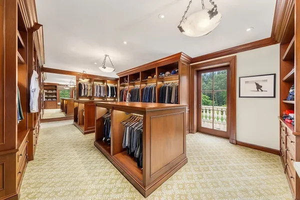 a view of a storage & utility room