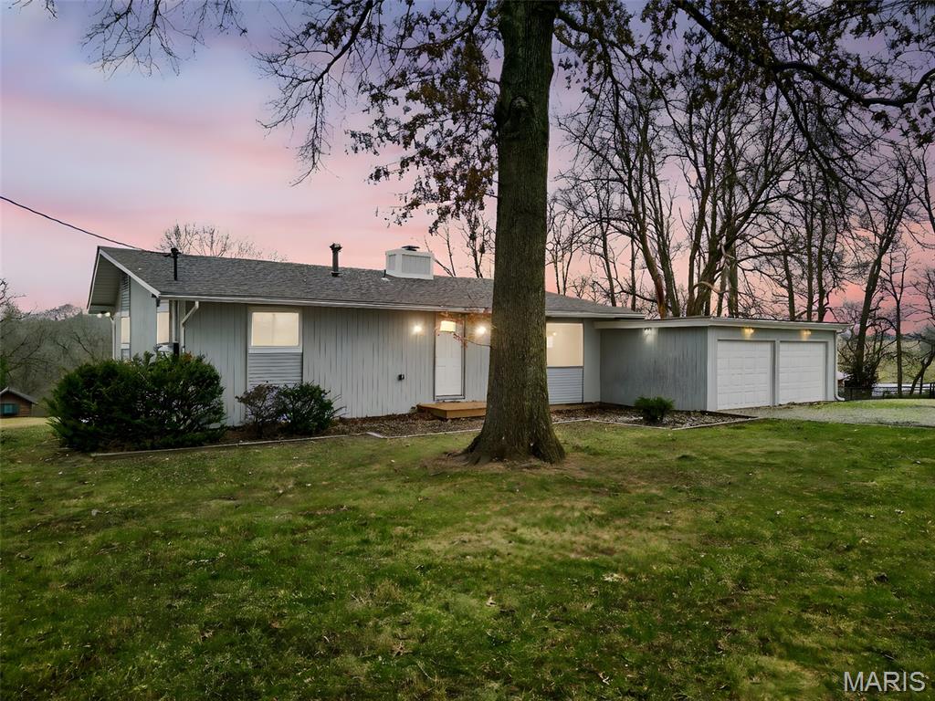 2903 Airport Road Godfrey, IL 62035 - Photo 4 of 70