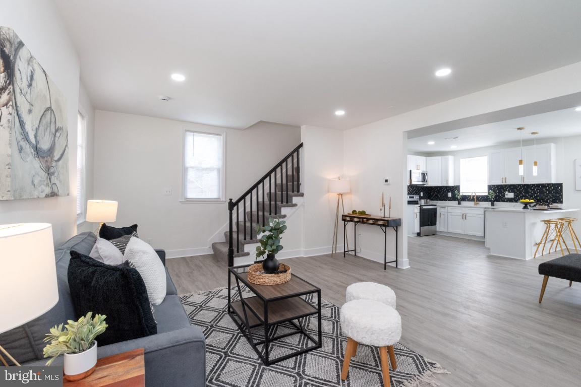 3314 Barrington Road Baltimore, MD 21215 - Photo 4 of 15 Gallery Image 4