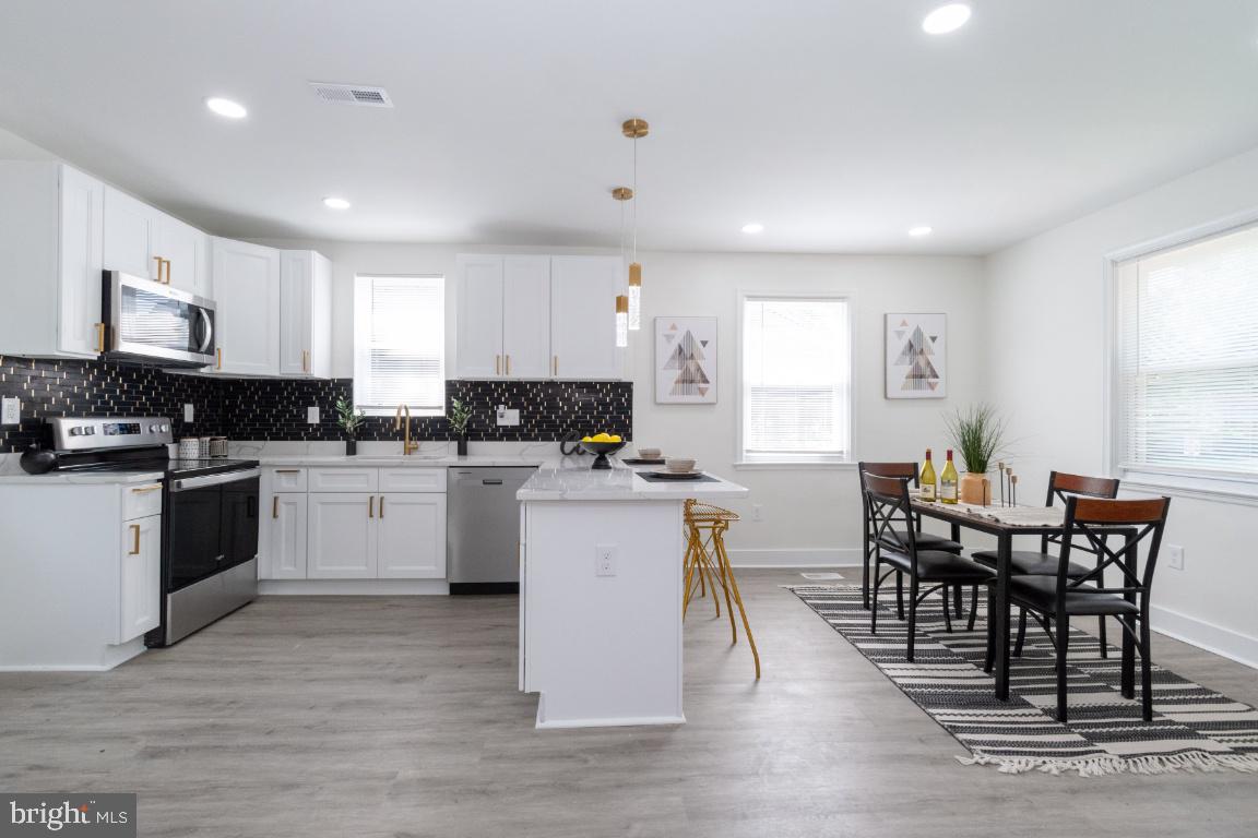 3314 Barrington Road Baltimore, MD 21215 - Photo 8 of 15 Gallery Image 8