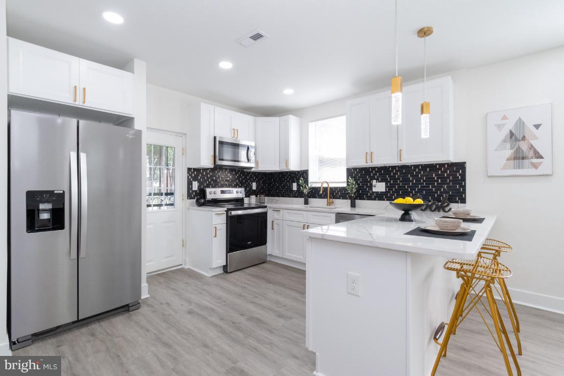 3314 Barrington Road Baltimore, MD 21215 - Photo 9 of 15 Gallery Image 9