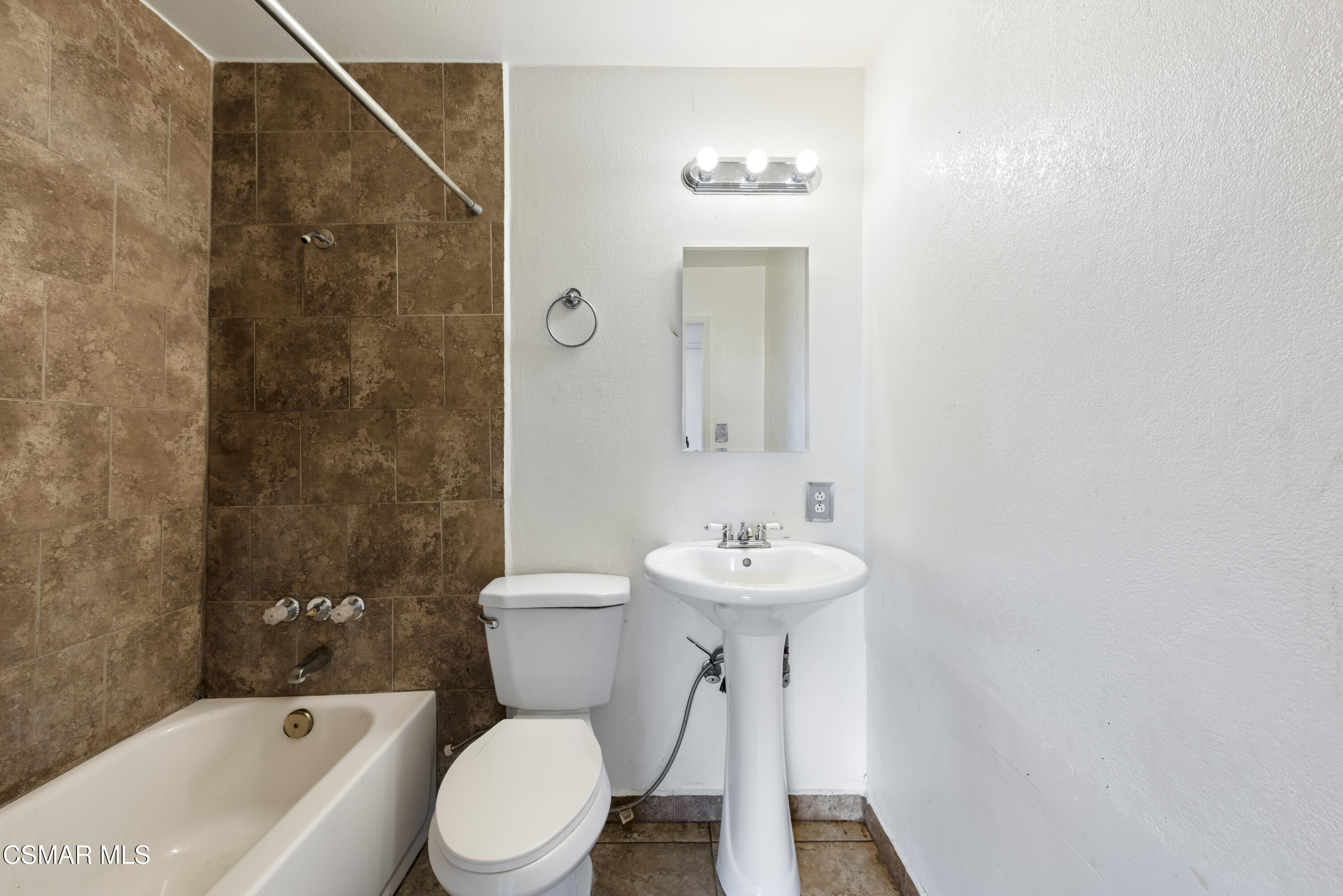 1730 Rialto Street Oxnard, CA 93035 - Photo 9 of 17 12_dsc_8102