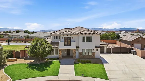 $1,080,000 | 3850 South Mitchell Drive, Washington, UT 84780