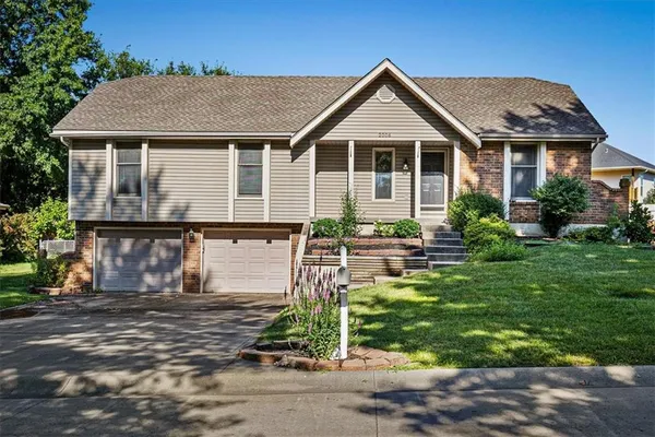 $339,000 | 2006 Joy Street, Excelsior Springs, MO 64024