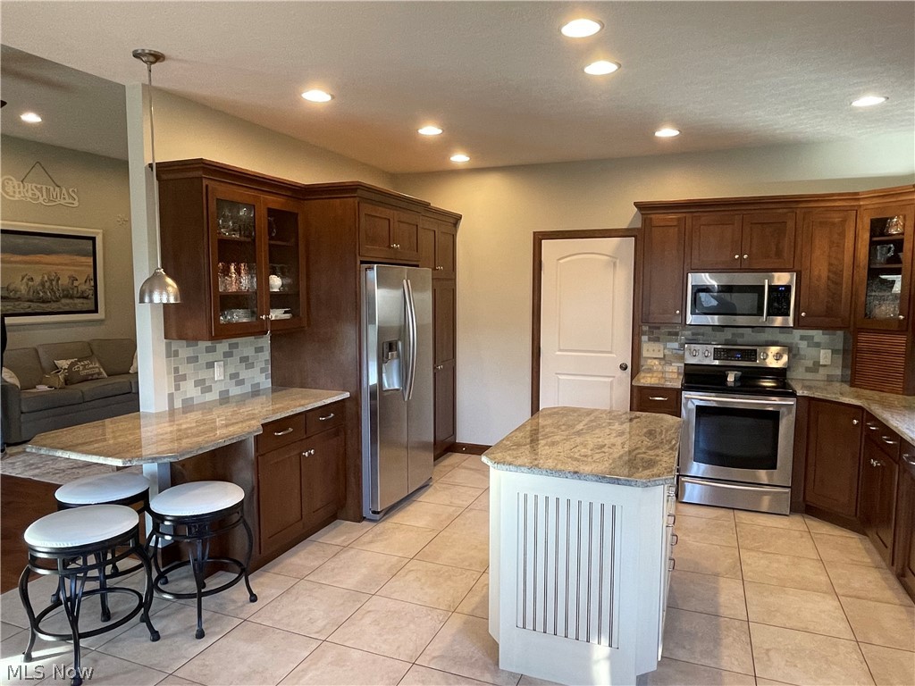 823 Forrest Ridge Drive Dover, OH 44622 - Photo 12 of 35 Kitchen area