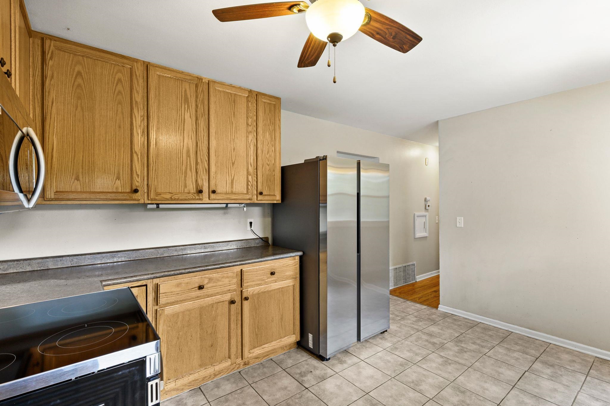 1417 Wyoming Way Madison, WI 53704 - Photo 10 of 37