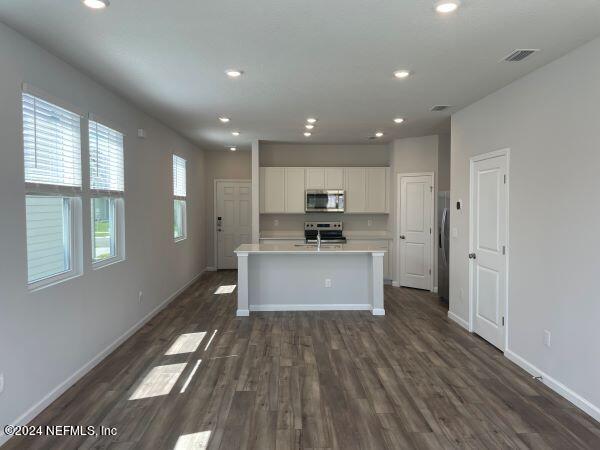 10642 Waterfield Road, Unit 85 Jacksonville, FL 32210 - Photo 4 of 11 Kitchen