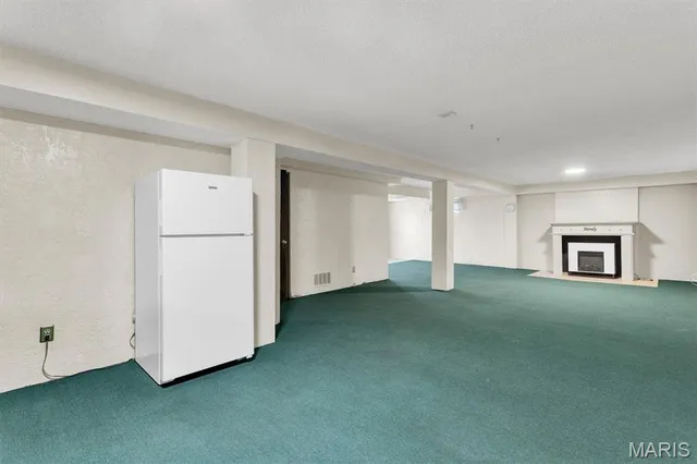 $318,000 | 934 Silverstone Drive, St. Charles, MO 63303