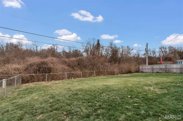 $318,000 | 934 Silverstone Drive, St. Charles, MO 63303