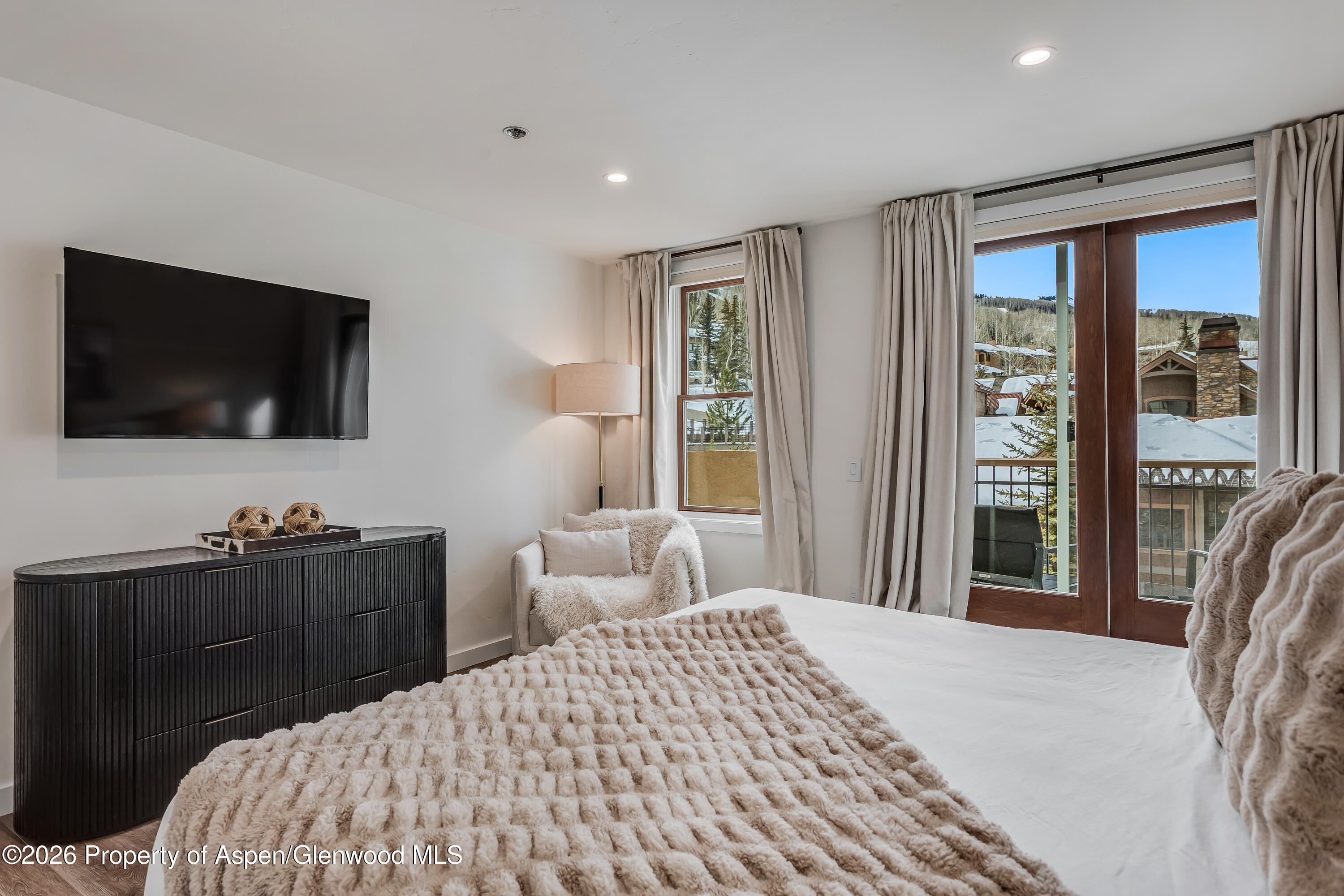 425 Wood Road, Unit 56 Snowmass Village, CO 81615 - Photo 15 of 49 30_425_Wood_Rd_56030