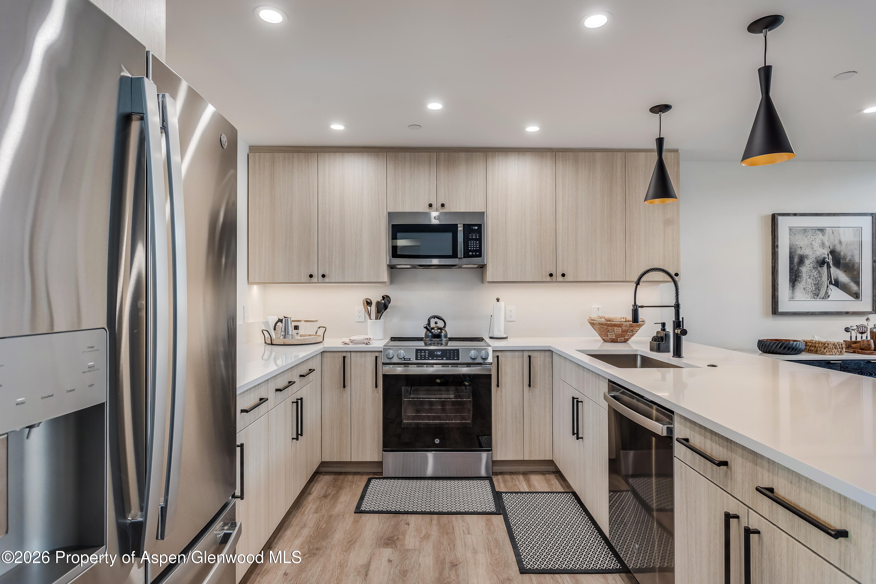 425 Wood Road, Unit 56 Snowmass Village, CO 81615 - Photo 7 of 49 17_425_Wood_Rd_56017