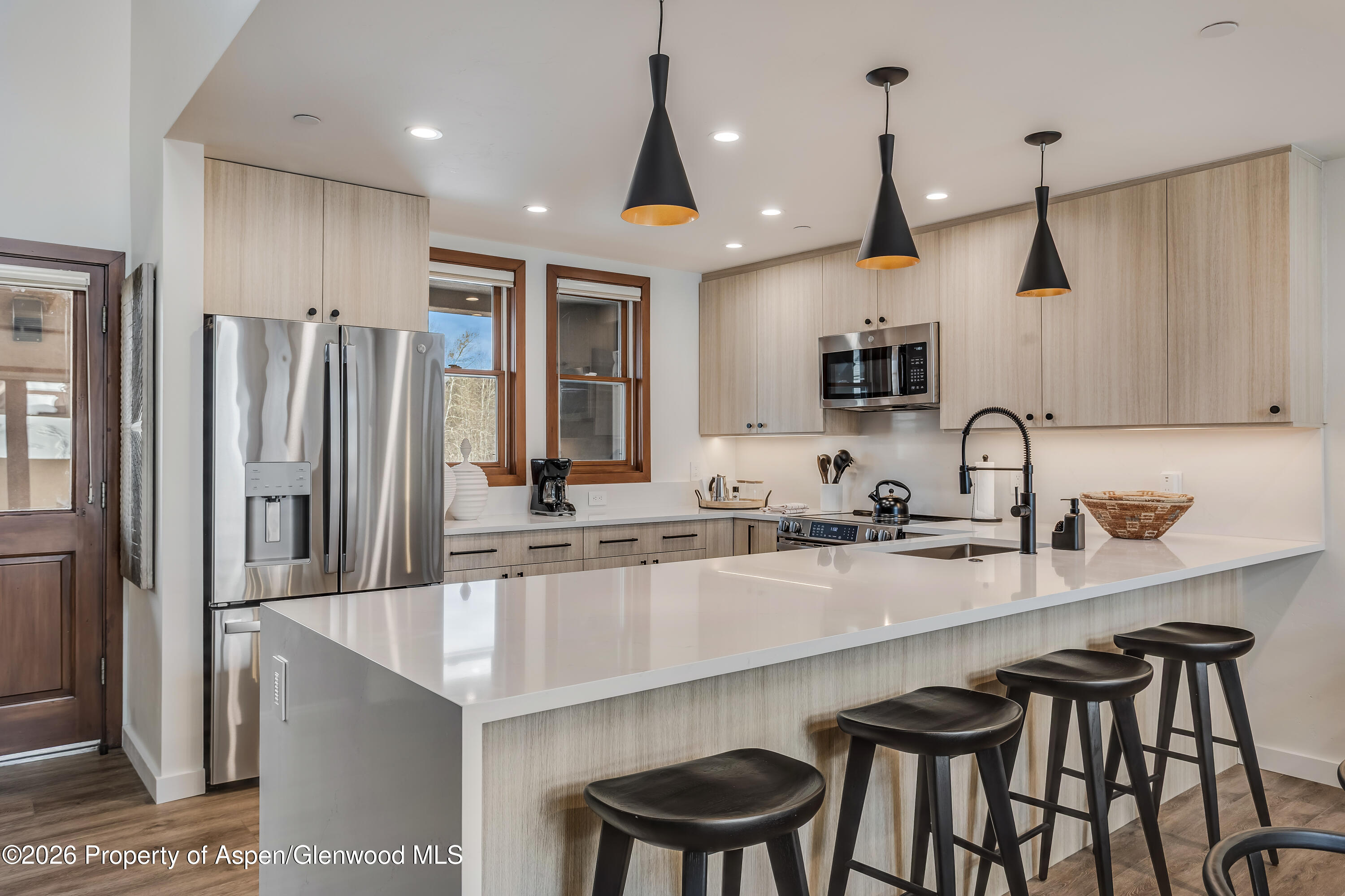 425 Wood Road, Unit 56 Snowmass Village, CO 81615 - Photo 8 of 49 16_425_Wood_Rd_56016