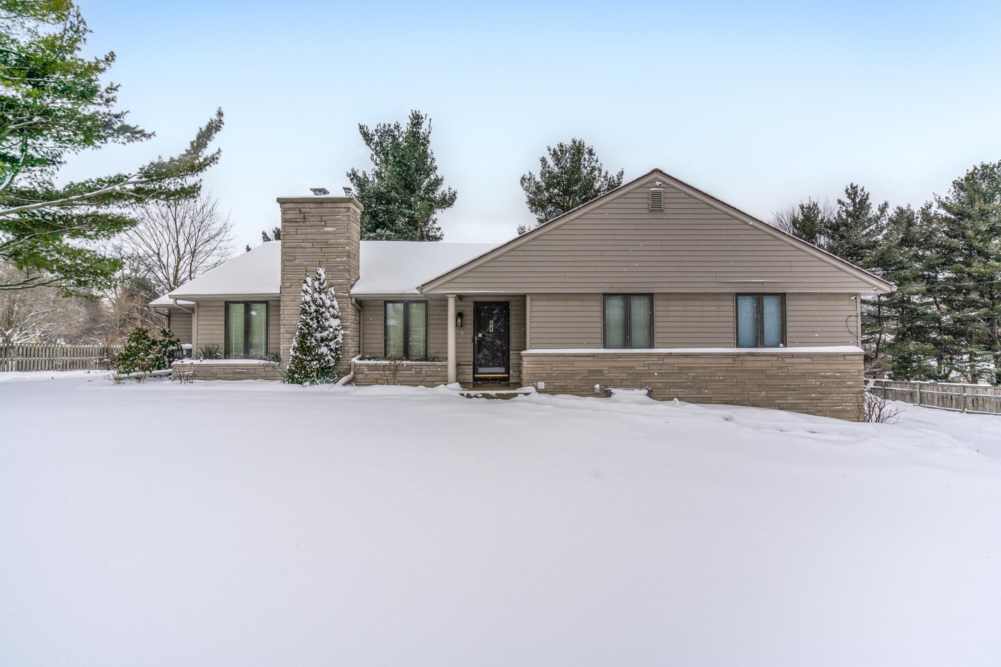 1089 10th Street North Kalamazoo, MI 49009 - Photo 1 of 40 WM1089n10th-2