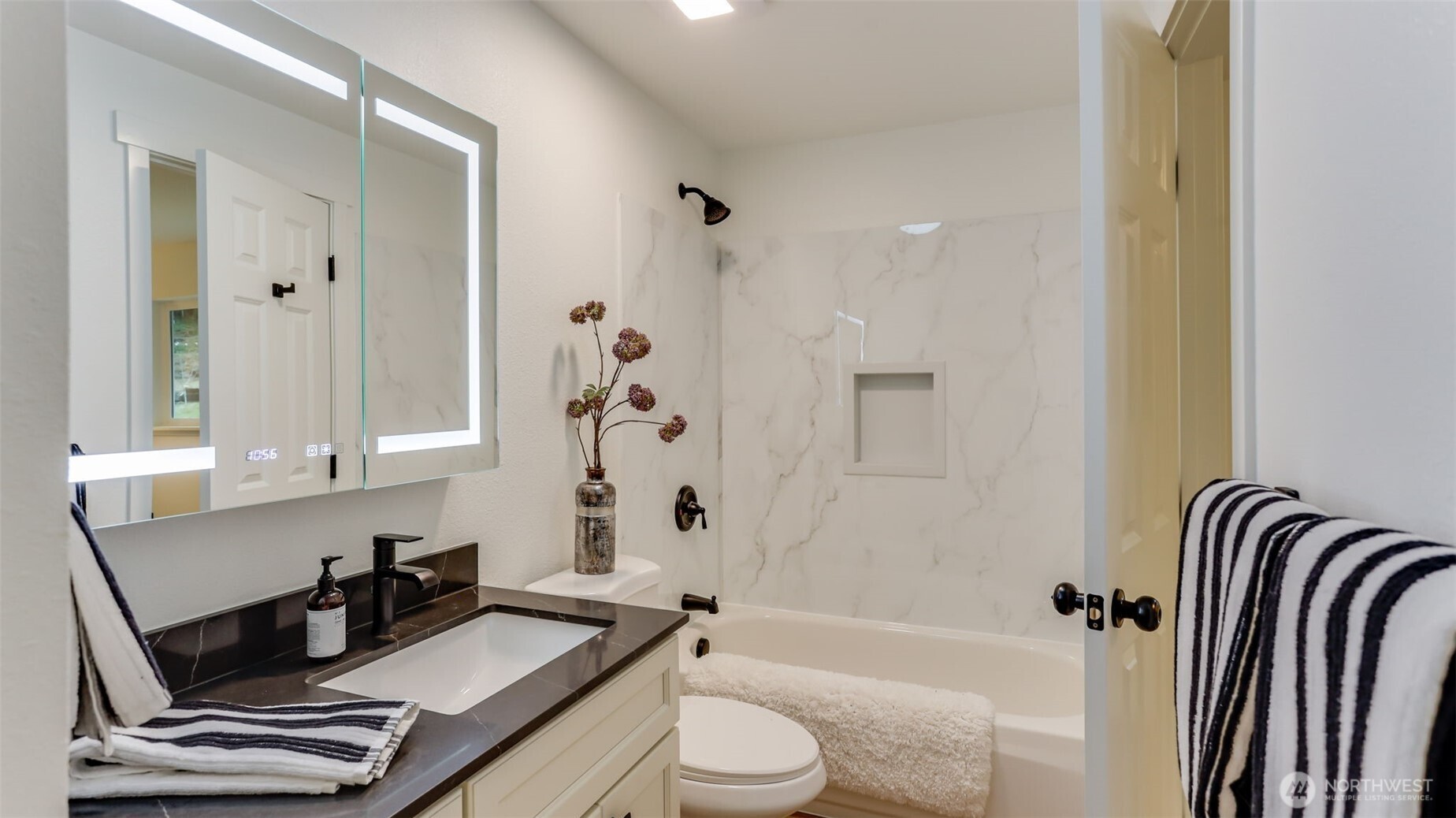 15916 Southeast 177th Street Renton, WA 98058 - Photo 15 of 28 Gallery Image 15