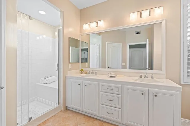 $1,595,000 | 2916 Avenida Valera, Carlsbad, CA 92009