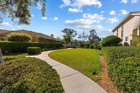 $1,595,000 | 2916 Avenida Valera, Carlsbad, CA 92009