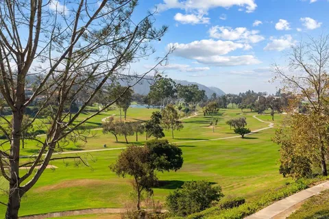 $1,595,000 | 2916 Avenida Valera, Carlsbad, CA 92009