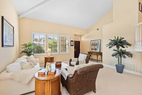 $1,595,000 | 2916 Avenida Valera, Carlsbad, CA 92009