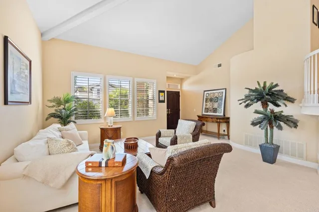 $1,595,000 | 2916 Avenida Valera, Carlsbad, CA 92009