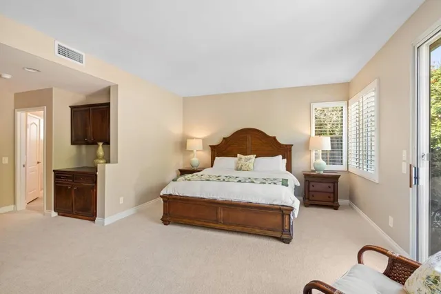 $1,595,000 | 2916 Avenida Valera, Carlsbad, CA 92009