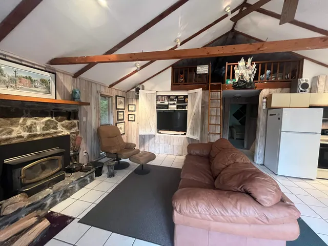 $299,000 | 91 Happy Haven Road, Wilmington, VT 05363