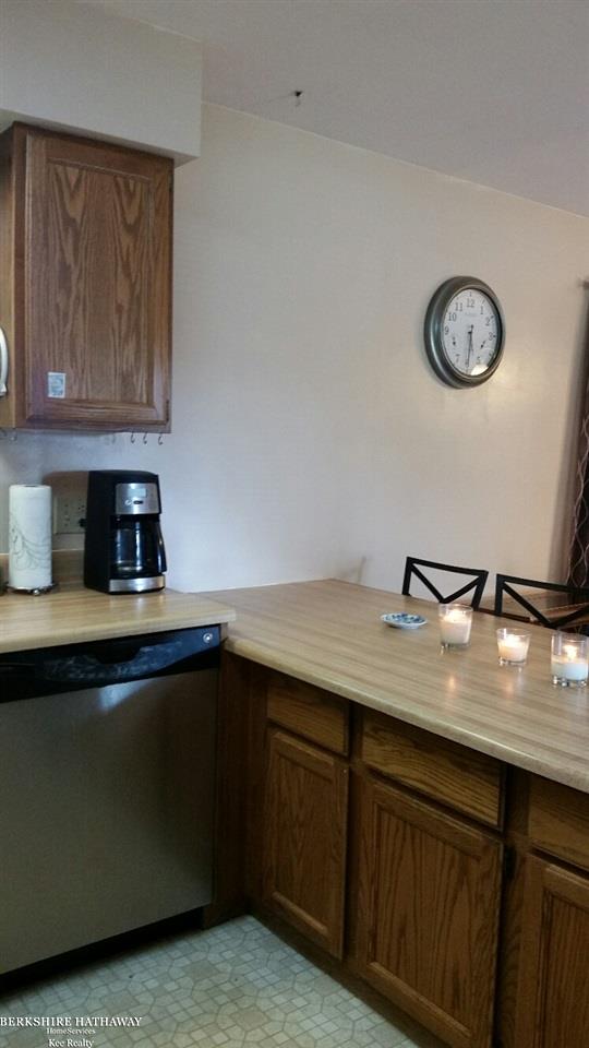 27264 Bunert Road Warren, MI 48088 - Photo 11 of 27 31316085-10.JPG