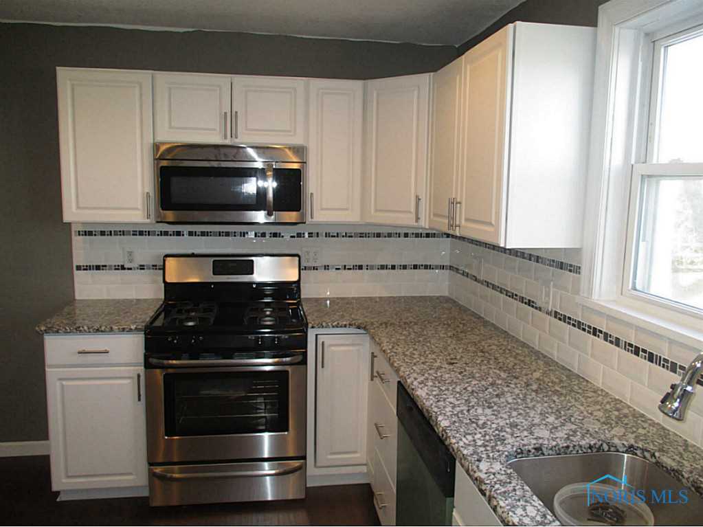 3431 Seaman Road Oregon, OH 43616 - Photo 3 of 19 Gallery Image 3