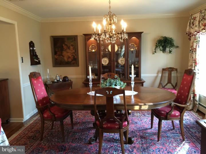 121 Pine Valley Road Doylestown, PA 18901 - Photo 4 of 25 Dining Room
