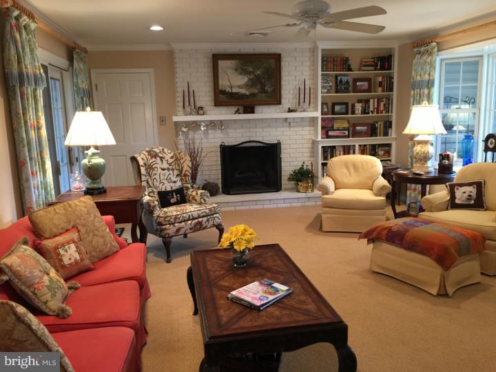 121 Pine Valley Road Doylestown, PA 18901 - Photo 10 of 25 Family Room