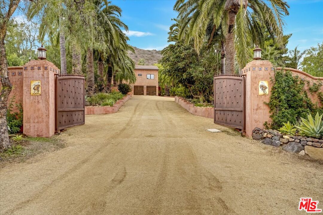 1351 Decker Road Malibu, CA 90265 - Photo 4 of 54