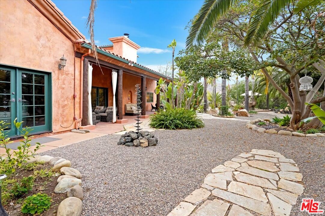 1351 Decker Road Malibu, CA 90265 - Photo 10 of 54
