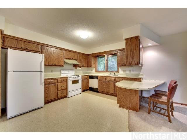 473 Reflection Road Apple Valley, MN 55124 - Photo 8 of 18 Gallery Image 8