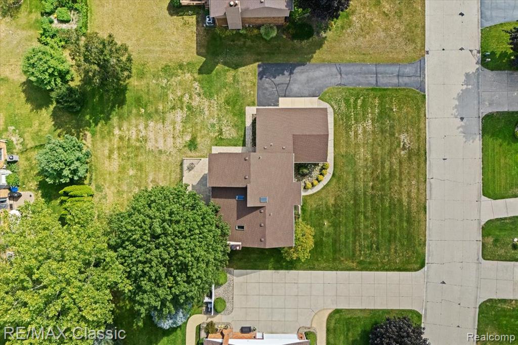 4432 Ravinewood Drive Commerce Township, MI 48382 - Photo 45 of 50 Gallery Image 45