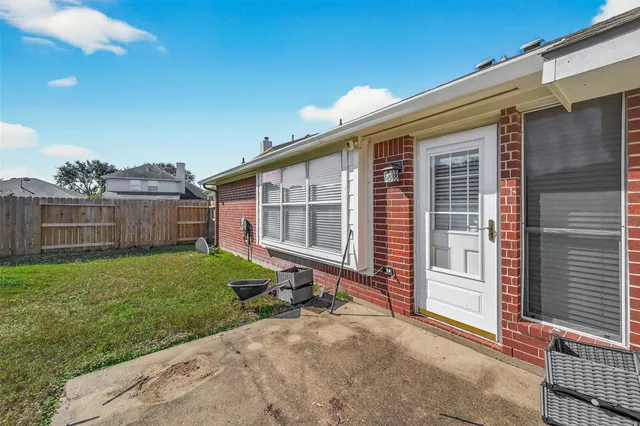$2,100 | 12418 Shawwood Court, Houston, TX 77070