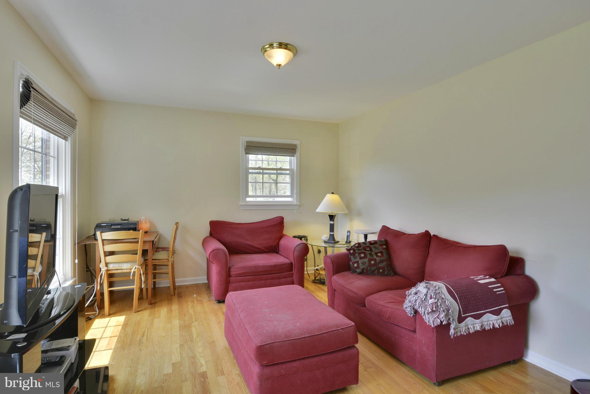 6716 Bulkley Road Lorton, VA 22079 - Photo 6 of 15 Living Room