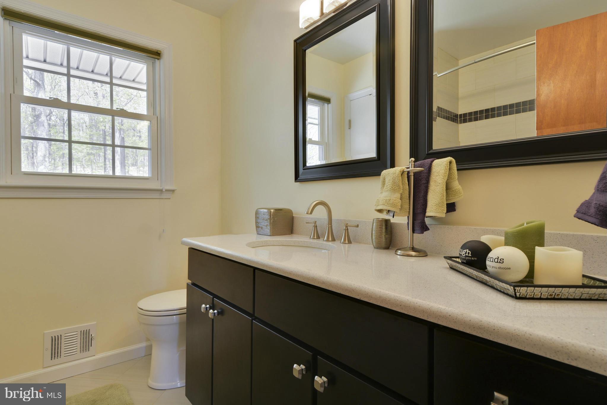 6716 Bulkley Road Lorton, VA 22079 - Photo 9 of 15 Upstairs Hall bath